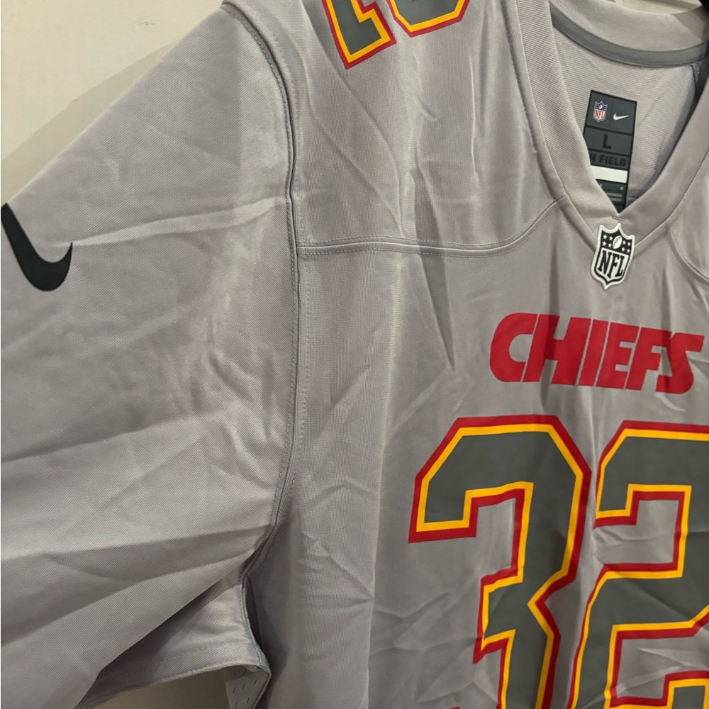 Tyrann Mathieu #32 Chiefs Jersey - Picture 8 of 8